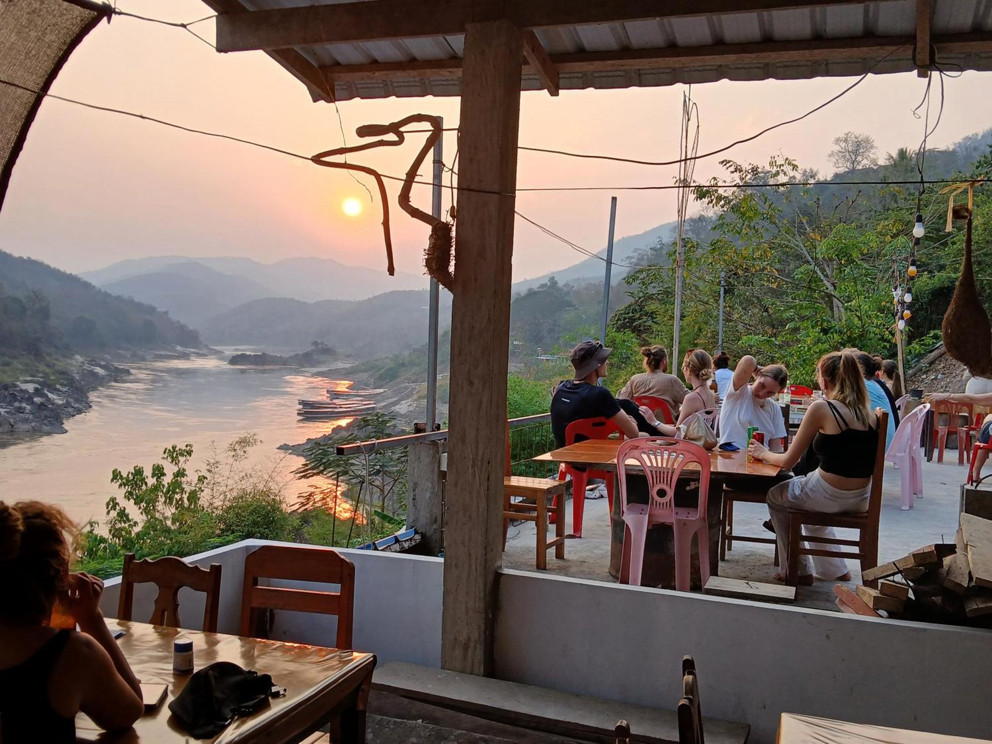 Villa Mekong Guesthouse MuangMuangpakbeng Kültér fotó
