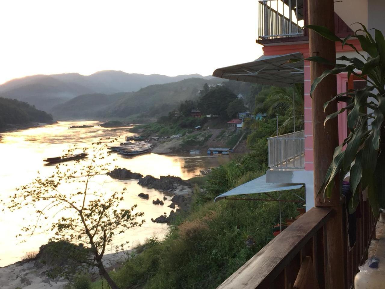 Villa Mekong Guesthouse MuangMuangpakbeng Kültér fotó