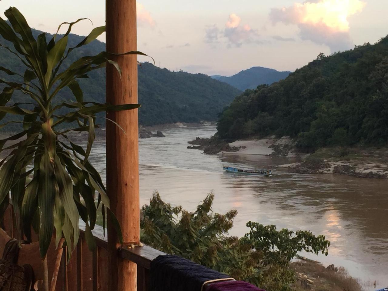 Villa Mekong Guesthouse MuangMuangpakbeng Kültér fotó