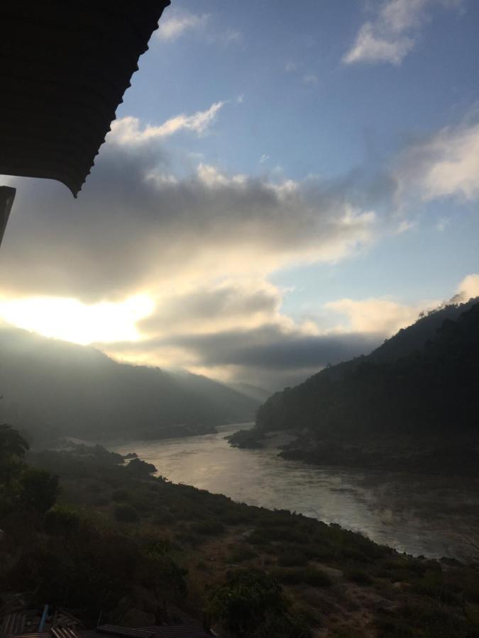 Villa Mekong Guesthouse MuangMuangpakbeng Kültér fotó